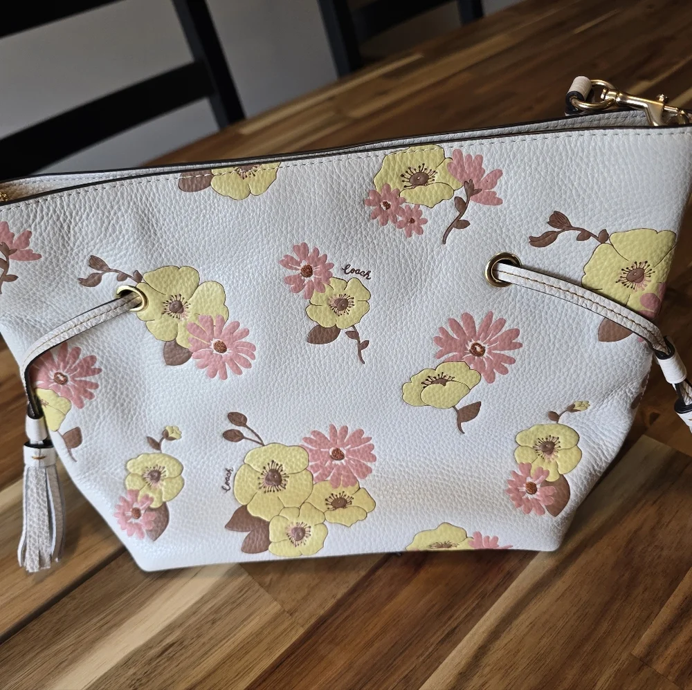 Coach Cream Crossbody Bag with Pink and Yellow Floral Pattern - Picture 3 of 11